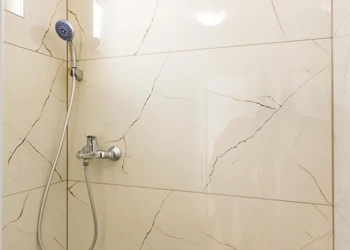 Kuca Ruzica Apartamento Omiš